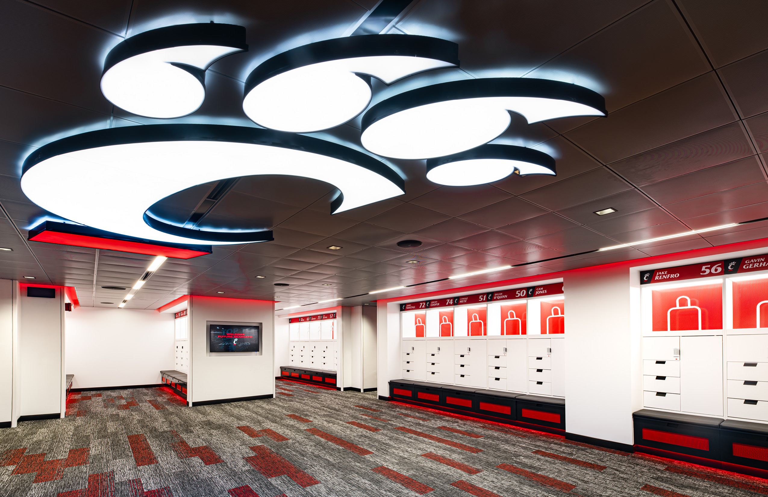 UC-Locker-Room_CDA--865812227